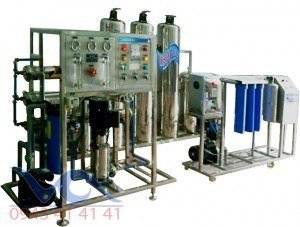 Hệ thống dây chuyền lọc nước RO Inox 1000 lít/h - Van cơ